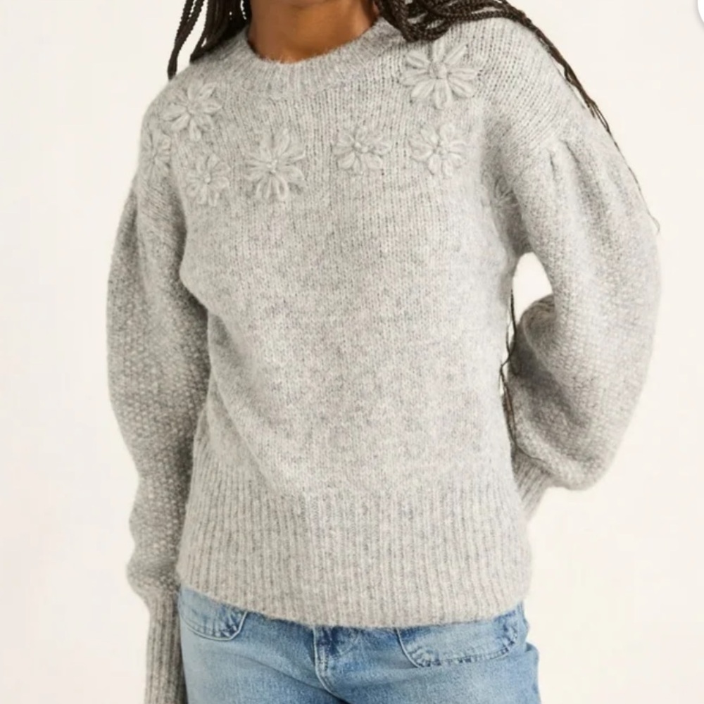 Elegant Gray Crew Neck Sweater with Floral Accents